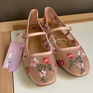 NWT wild fable embroidered mesh Mary Jane’s 7.5